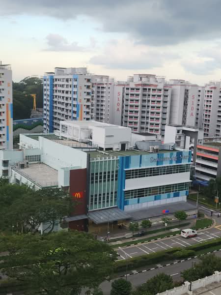 424 Canberra Road, 424 Canberra Road, 3 Bedrooms, 1,184 sqft, HDB Flat For Sale, by Robert  Lim Yung  Sing     林榮燊, 500036010 - Exterior - PropertyGuru.com.sg