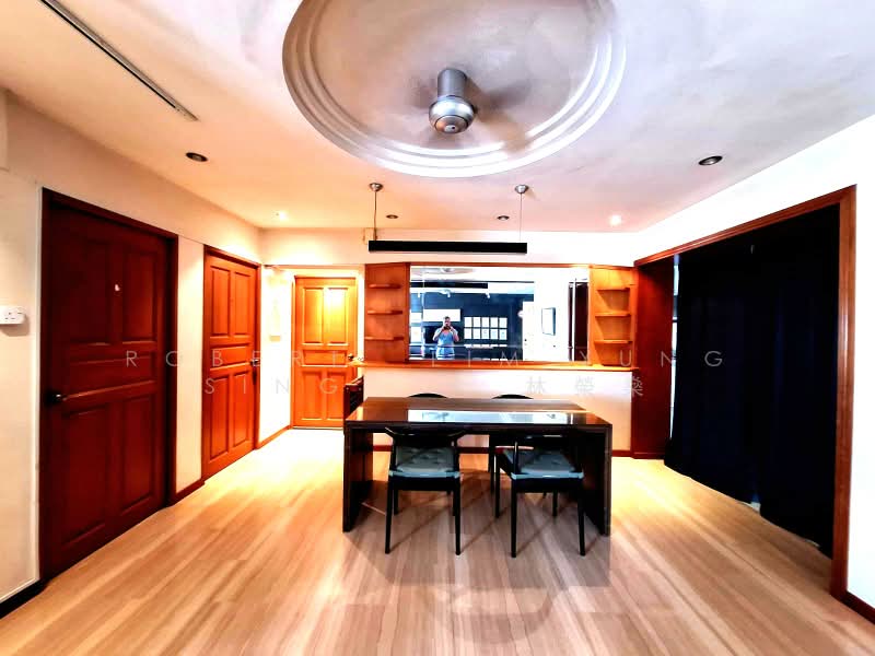 424 Canberra Road, 424 Canberra Road, 3 Bedrooms, 1,184 sqft, HDB Flat For Sale, by Robert  Lim Yung  Sing     林榮燊, 500036010 - Dining Room - PropertyGuru.com.sg