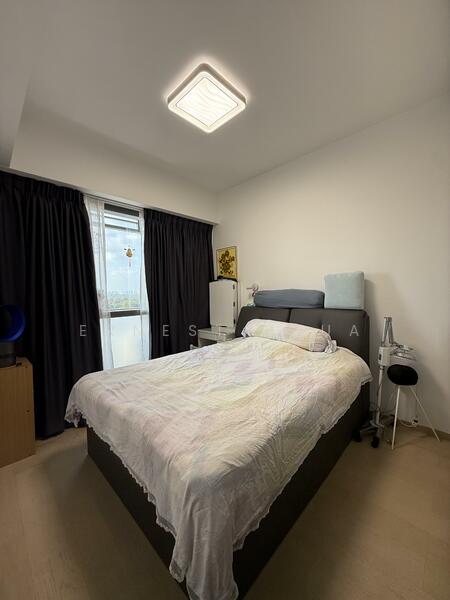 JadeScape Condominium For Sale at S$ 1,250,000 | PropertyGuru Singapore - Bedroom