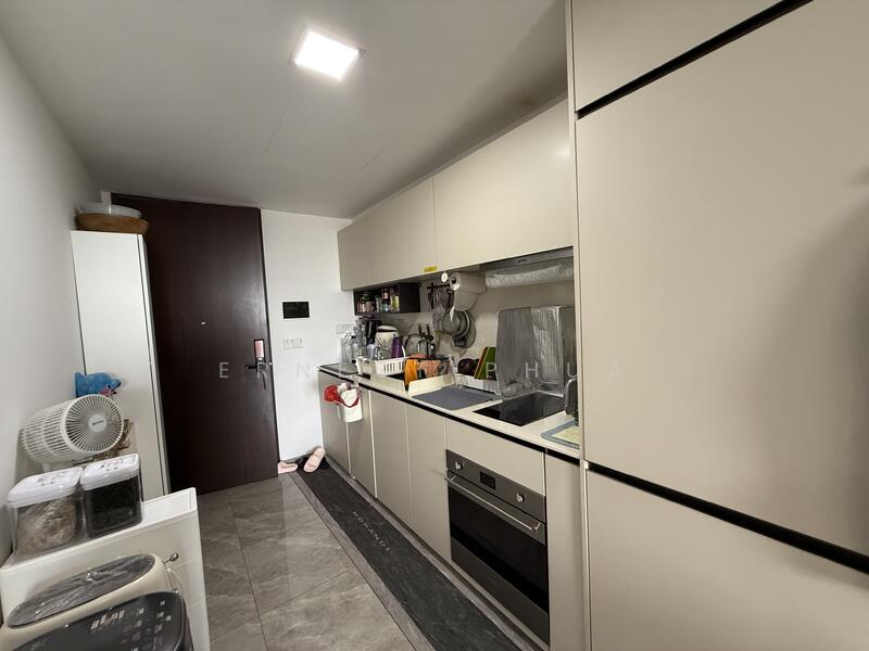 JadeScape Condominium For Sale at S$ 1,250,000 | PropertyGuru Singapore - Kitchen