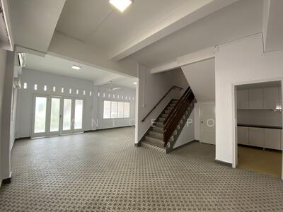 For Rent - East Coast Avenue / Siglap