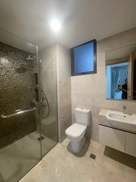 La Fiesta, Sengkang Square, 3 Bedrooms, 1,033 sqft, Condominium For Rent, by Alice Koh, 500036228 - Bathroom - PropertyGuru.com.sg