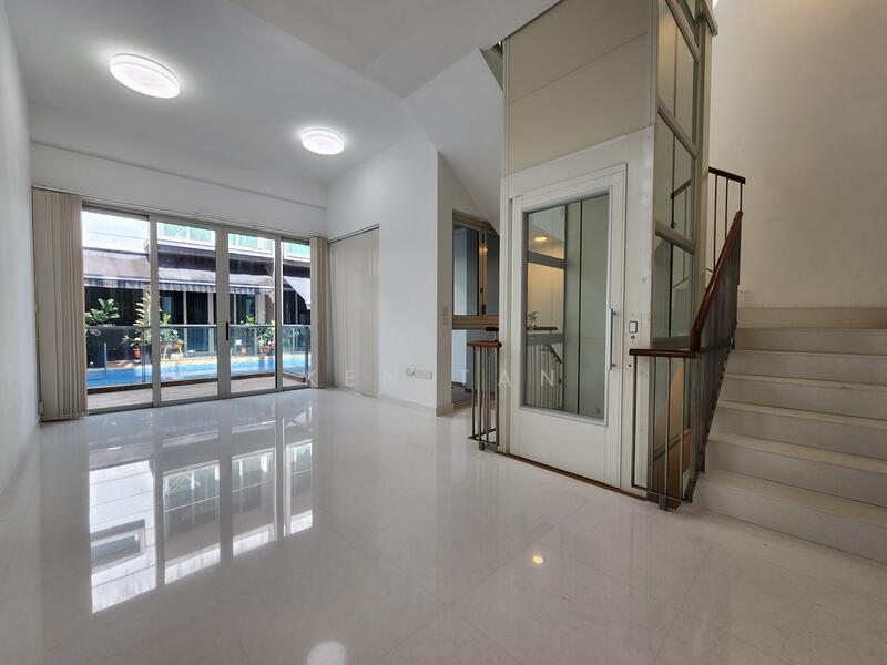 Private Lift accesses to all floors