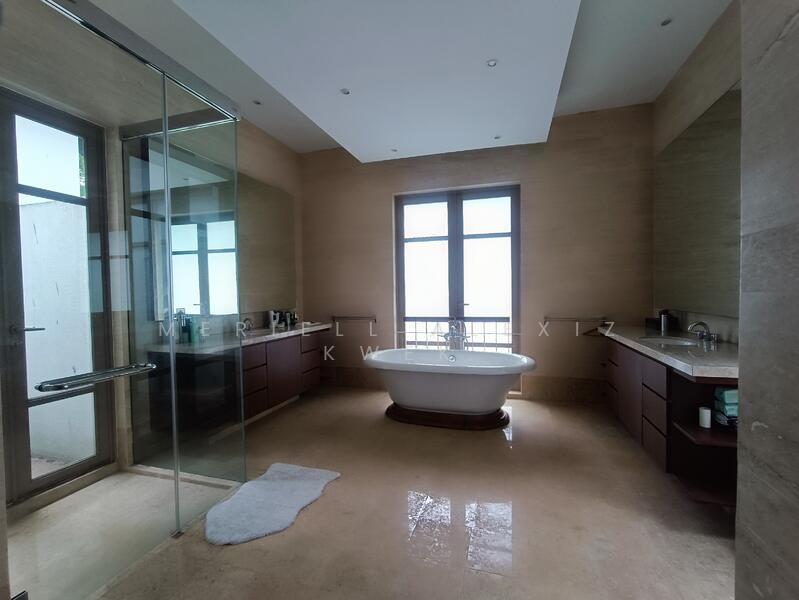 Designer Home in Prestigious D10 GCB zone, Cornwall Gardens, Belmont Road,, 5 Bedrooms, 7,000 sqft, Detached House For Rent, by Meriell Alexiz Kwek, 500036315 - Bathroom - PropertyGuru.com.sg