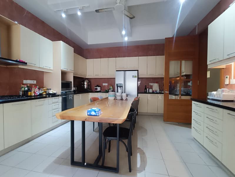 Designer Home in Prestigious D10 GCB zone, Cornwall Gardens, Belmont Road,, 5 Bedrooms, 7,000 sqft, Detached House For Rent, by Meriell Alexiz Kwek, 500036315 - Kitchen - PropertyGuru.com.sg
