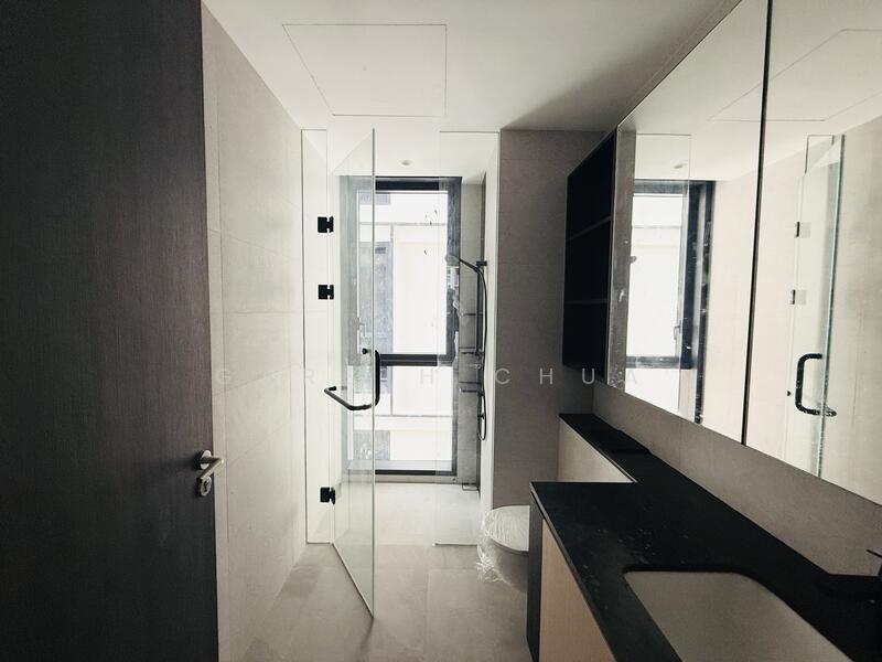 Jervois Mansion, 14 Jervois Close, 3 Bedrooms, 1,249 sqft, Condominium For Rent, by Gareth Chua, 500036325 - Common Bathroom - PropertyGuru.com.sg