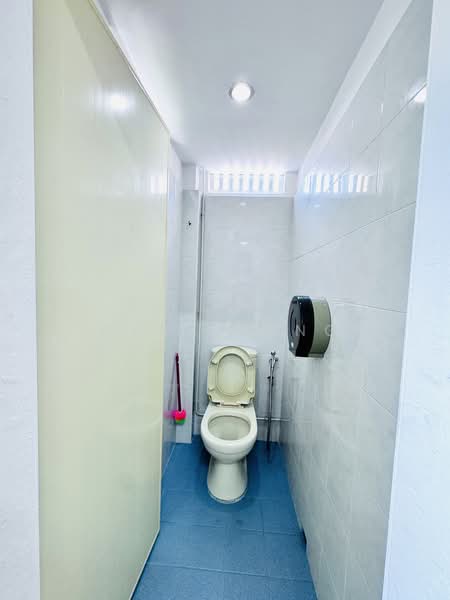 Co-Living ● City-Fringe Locale ● Heritage ● Versatile Usage ● Space ● Distinction, Balestier Road, 4 Bedrooms, 2,022 sqft, Walk-up Apartment For Sale, by Mark Kong, 500036404 - Bathroom - PropertyGuru.com.sg