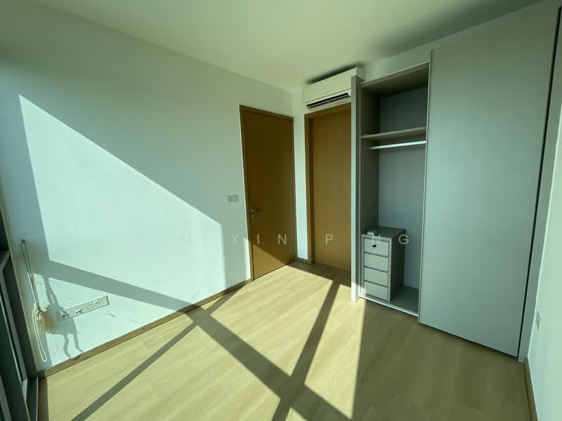 Nine Residences Apartment For Sale at S$ 950,000 | PropertyGuru Singapore - Master Room