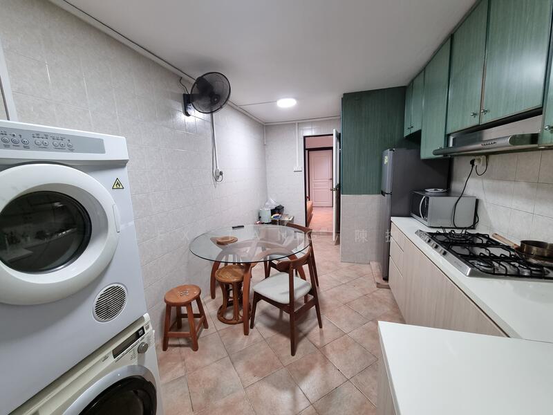 Clementi Avenue 4, , Room Rental, 120 sqft, HDB Flat For Rent, by Alex Tang 陳拁燐, 500036606 - Kitchen - PropertyGuru.com.sg