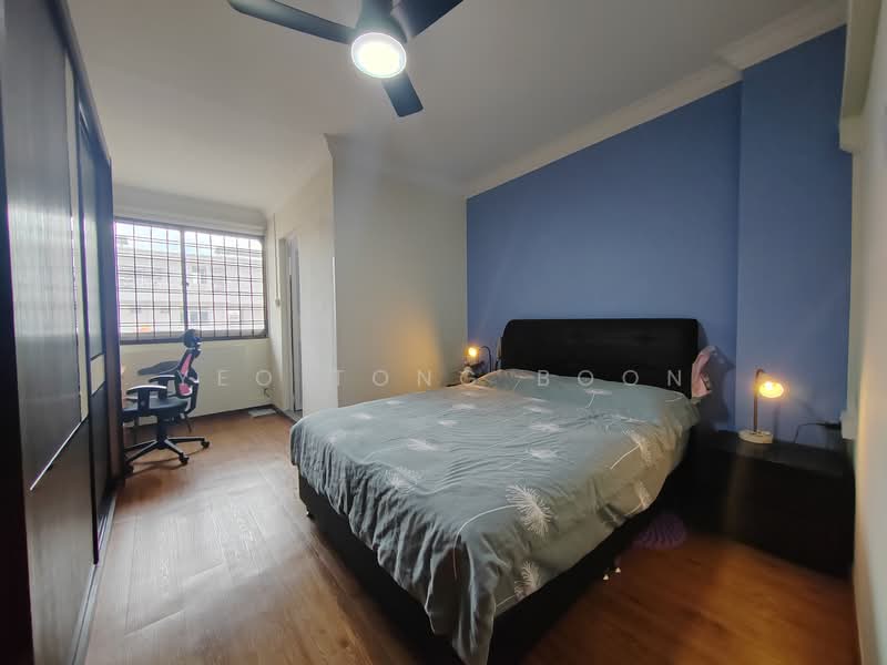 212 Choa Chu Kang Central HDB Flat For Sale at S$ 730,000 | PropertyGuru Singapore - Bedroom
