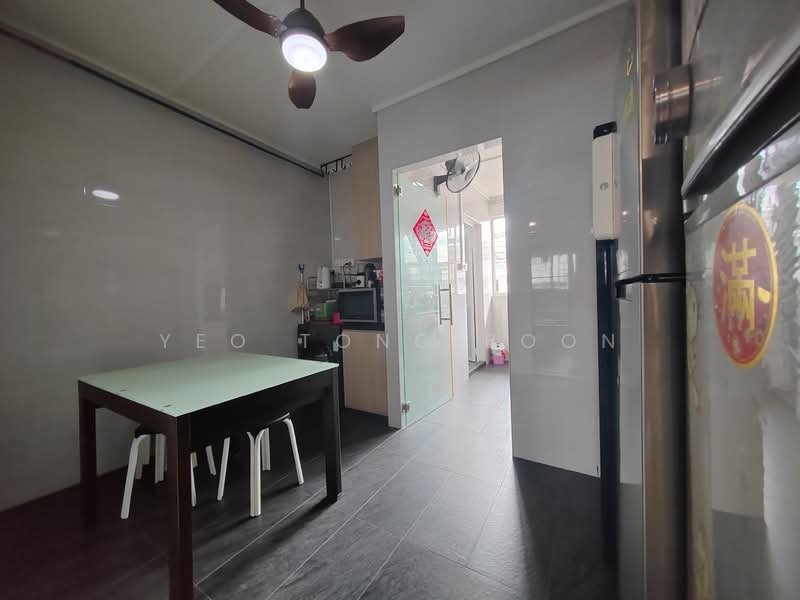 212 Choa Chu Kang Central HDB Flat For Sale at S$ 730,000 | PropertyGuru Singapore - Dining Room
