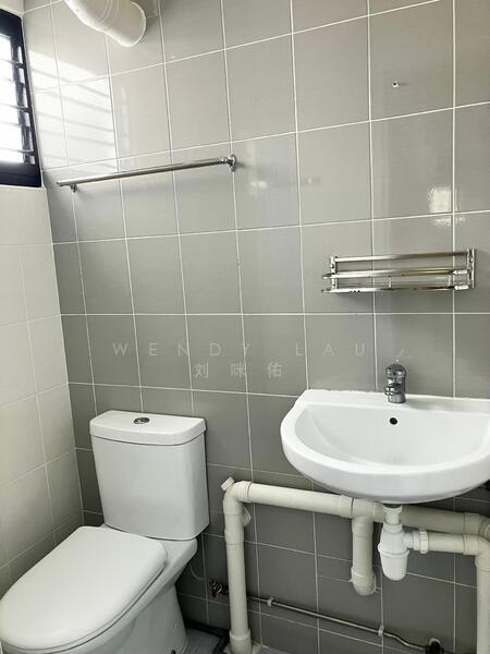 For Sale - 123 Hougang Avenue 1