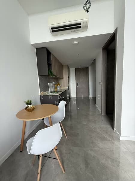 Kent Ridge Hill Residences Condominium For Sale at S$ 1,250,000 | PropertyGuru Singapore - Kitchen