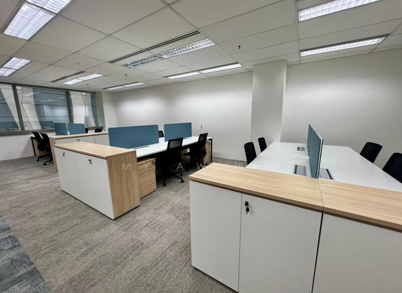 ROBINSON ROAD | Newly Fitted Office | 3 Minutes Walk to MRT Station |, Shenton Way / Telok Ayer / Tanjong Pagar MRT stations, 2,422 sqft, Office For Rent, by Amy Aw 胡嘉薇, 500036714 - CommercialGuru.com.sg