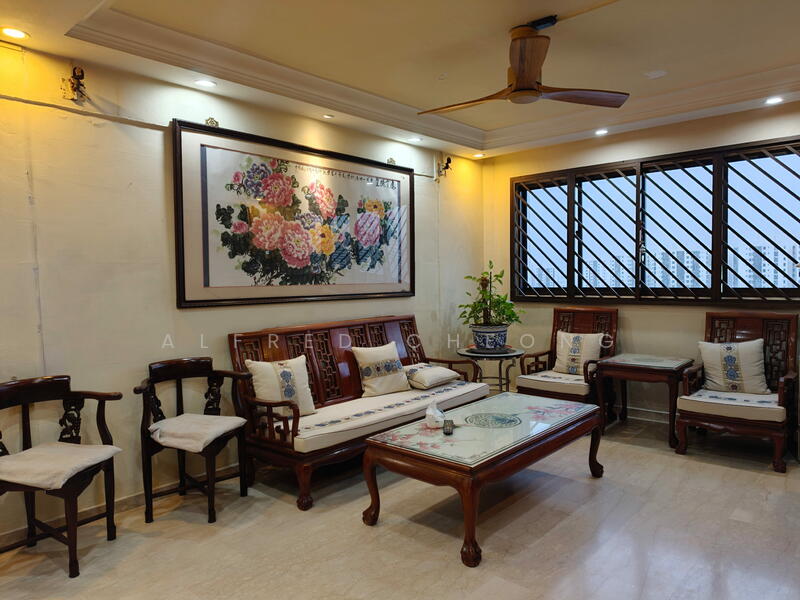 For Sale - 111 Jurong East Street 13