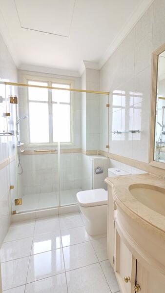 Ensuite bathroom