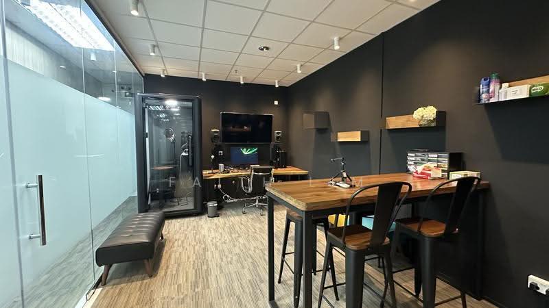 Vertex, 33 Ubi Avenue 3, Eunos / Geylang / Paya Lebar, 180 sqft, Light Industrial (B1) For Rent, by Faith Lim, 500036827 - Comes w furnitures - CommercialGuru.com.sg