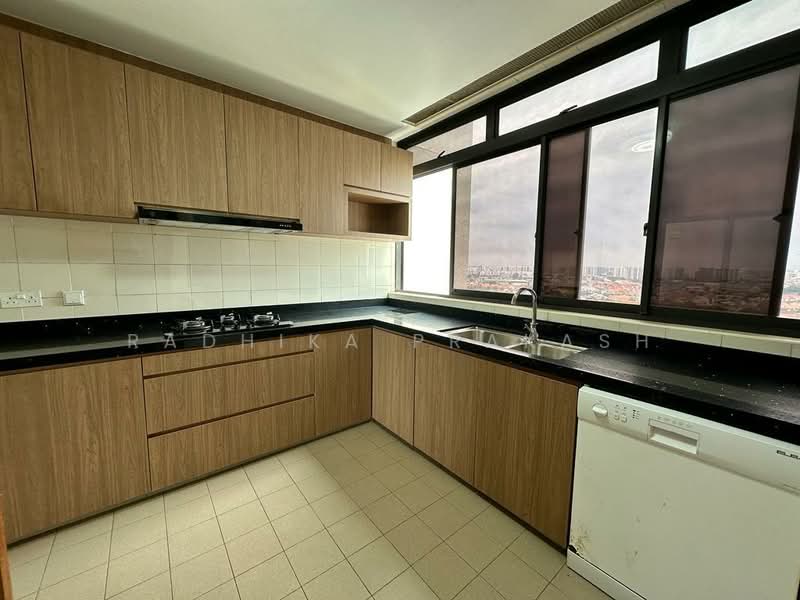 The Sovereign, 99 Meyer Road, 4 Bedrooms, 3,305 sqft, Condominium For Sale, by Radhika Prakash, 500036828 - Kitchen - PropertyGuru.com.sg