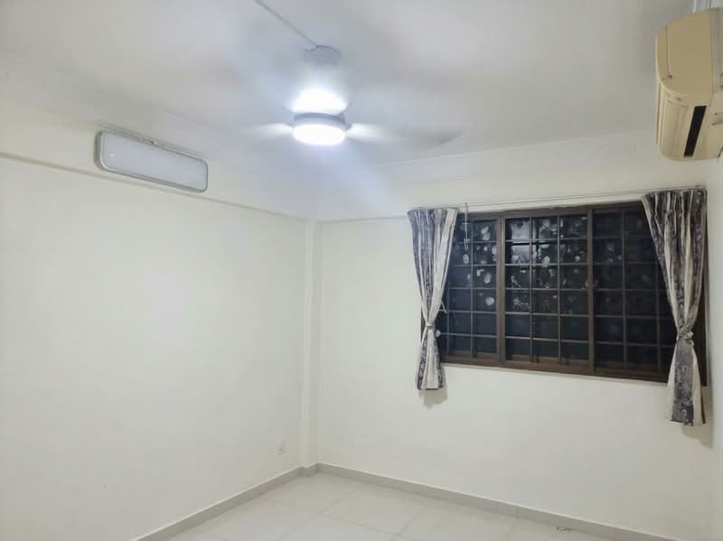 238 Bukit Batok East Avenue 5 HDB Flat For Sale at S$ 548,888 | PropertyGuru Singapore - Interior