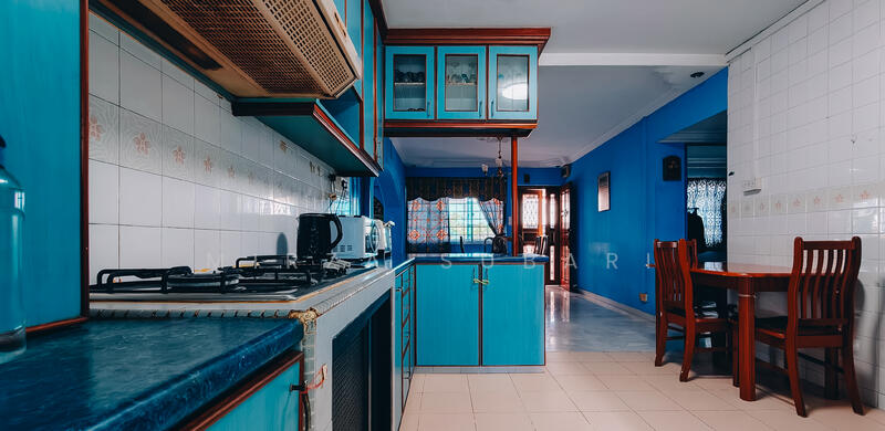 342 Tampines Street 33 HDB Flat For Sale at S$ 620,000 | PropertyGuru Singapore - Kitchen