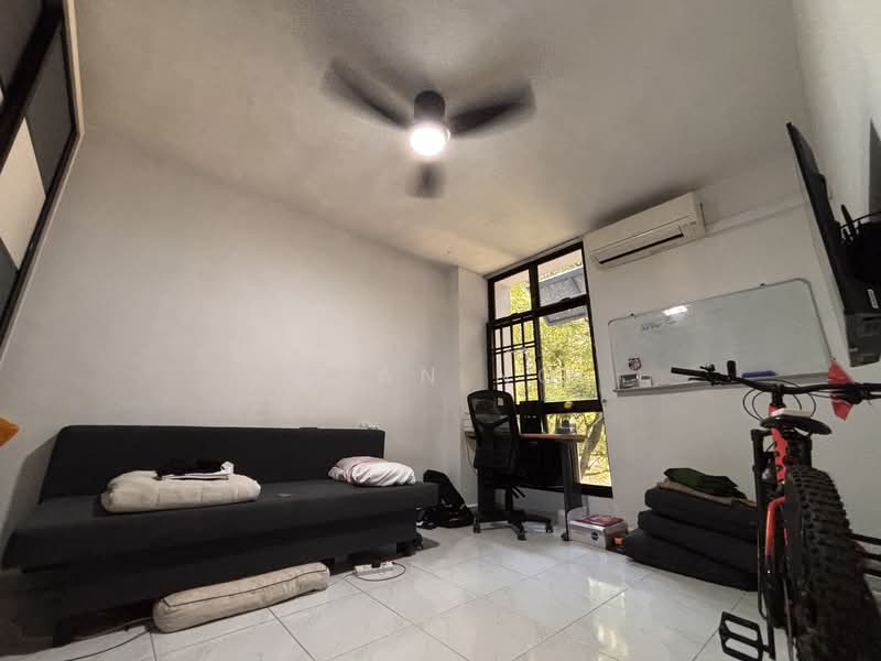 469 Segar Road HDB Flat For Sale at S$ 688,000 | PropertyGuru Singapore - Living Room