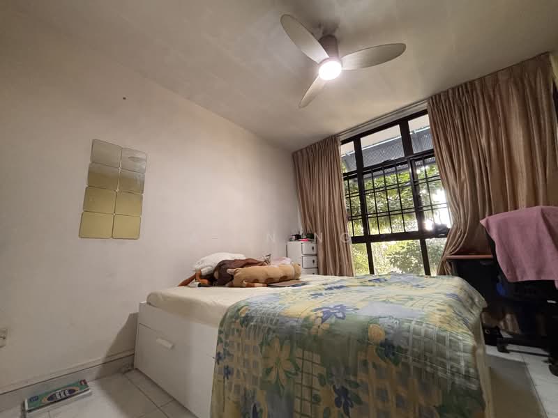469 Segar Road HDB Flat For Sale at S$ 688,000 | PropertyGuru Singapore - Bedroom