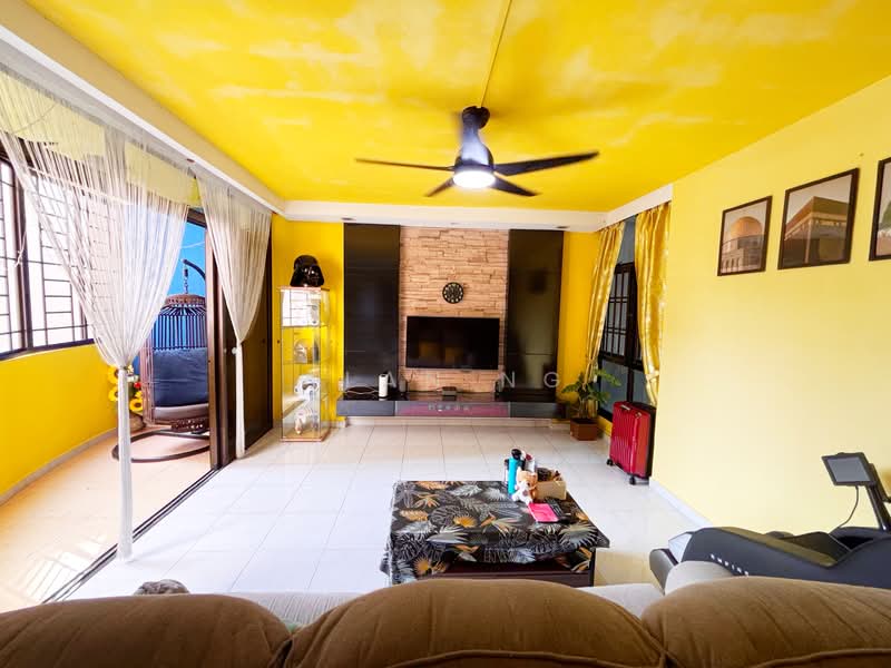 469 Segar Road HDB Flat For Sale at S$ 688,000 | PropertyGuru Singapore - Living Room