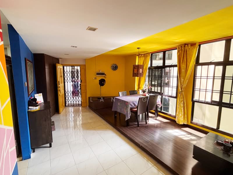 469 Segar Road HDB Flat For Sale at S$ 688,000 | PropertyGuru Singapore - Living Room