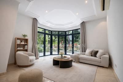 For Rent - Evelyn Mansions