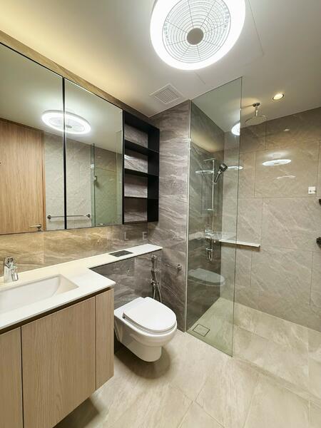 En Suite Bathroom