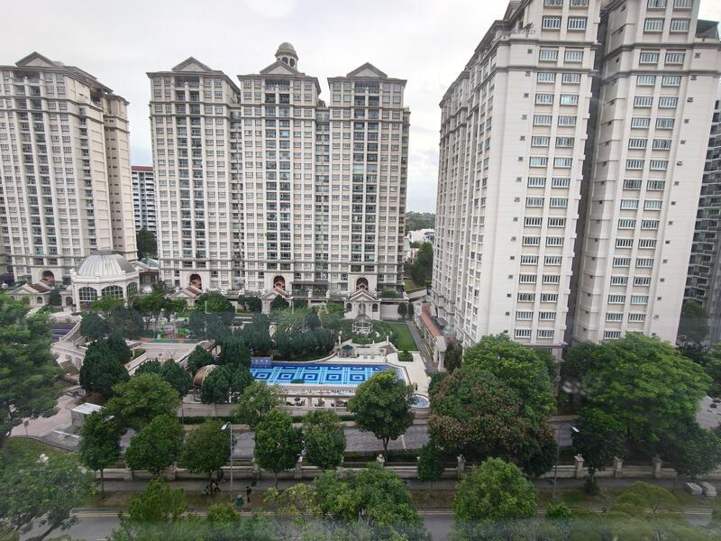 Unblock pool view  from rear bedroom 