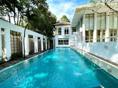 For Rent - Exclusive Good Class Bungalow with Complete Privacy – District 10