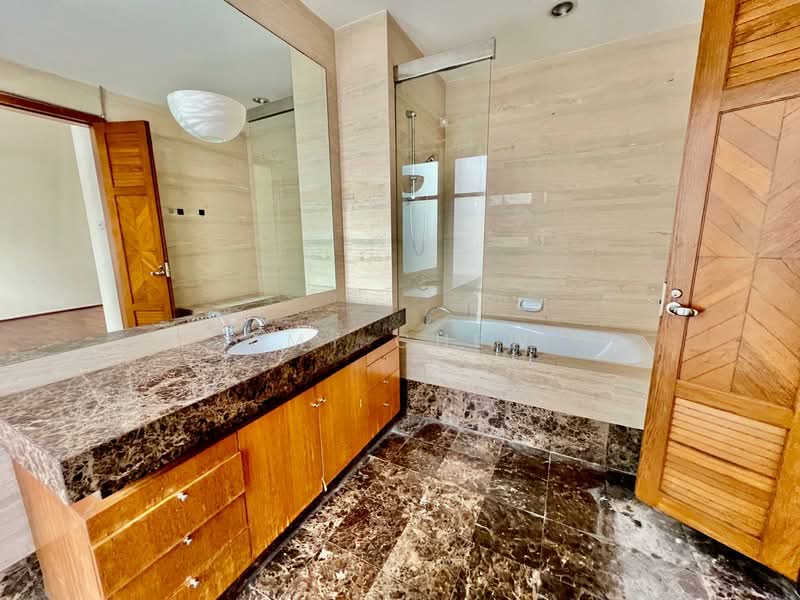 Exclusive Good Class Bungalow with Complete Privacy – District 10, Holland, Cornwall Belmont, 5 Bedrooms, 7,200 sqft, Good Class Bungalow For Rent, by Amy Chew, 500037125 - Bathroom - PropertyGuru.com.sg