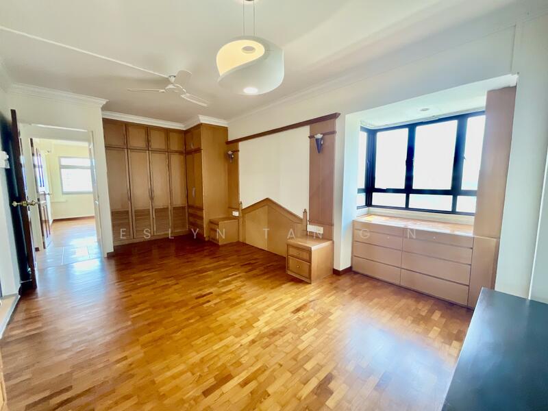 Spacious Master Bedroom 