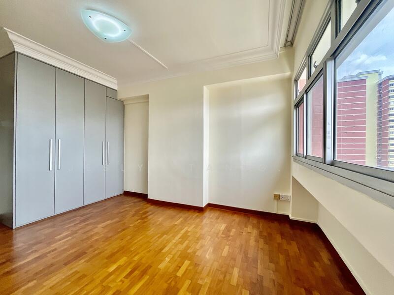 3rd Bedroom wardrobe 