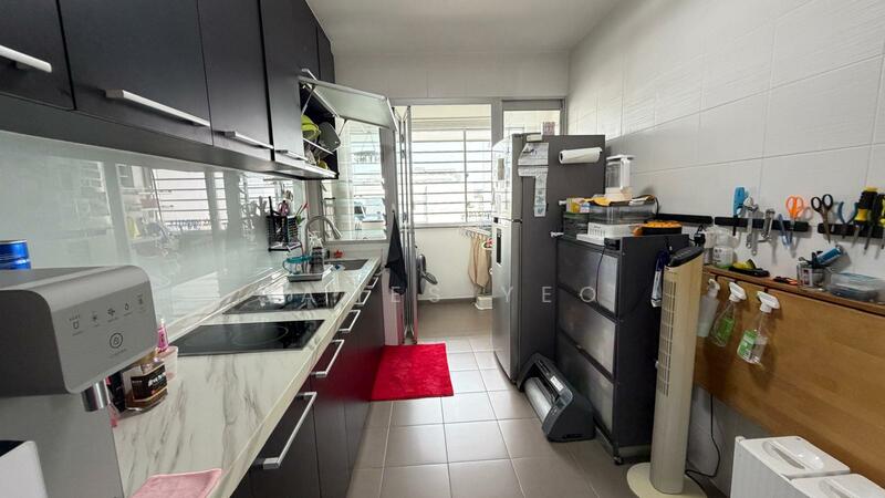 332C Anchorvale Link HDB Flat For Sale at S$ 728,888 | PropertyGuru Singapore - Kitchen