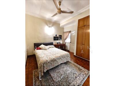 For Rent - Phoenix Walk