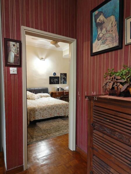 Nice Corner Bedroom Entrance