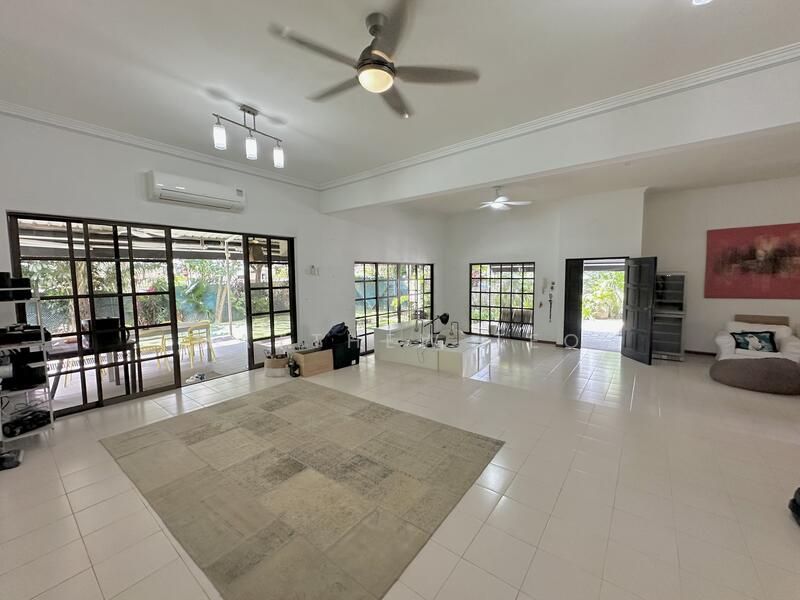 For Rent - Coronation Gardens