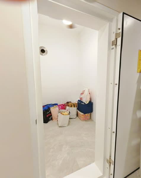 Tembusu Grand, 94 Jalan Tembusu, 5 Bedrooms, 1,711 sqft, Condominium For Rent, by Hugo (Ping Wei) Xu, 500037382 - Helper room/Storeroom - PropertyGuru.com.sg