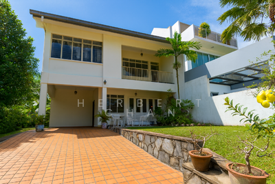 For Sale - ⭐ Hillcrest | Corner Semi-D | Rebuild Potential ⭐