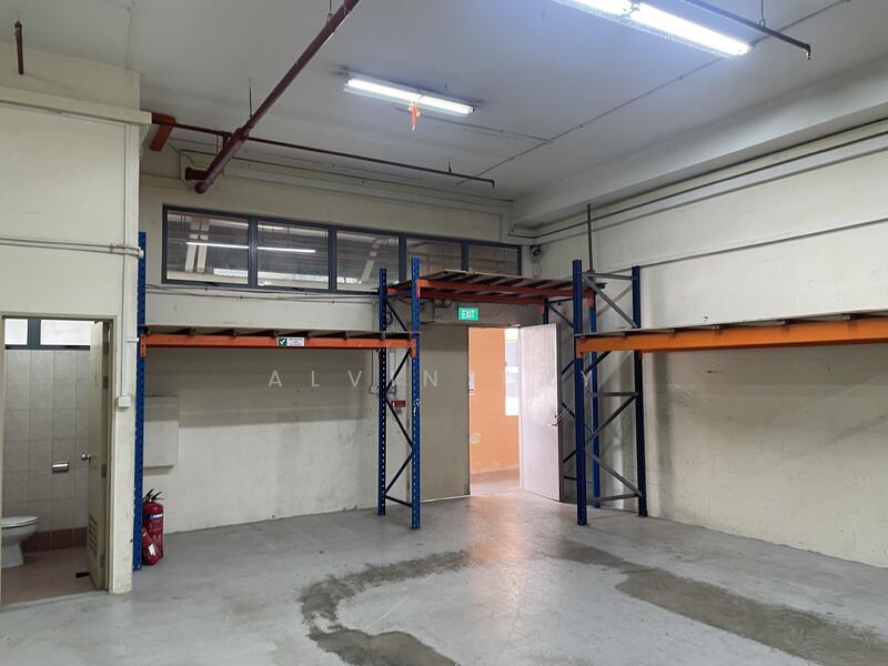 Eunos Techpark, 60 Kaki Bukit Place, 1,324 sqft, Factory / Workshop (B2) For Sale, by Alvin Tay, 500037569 - Bathroom - CommercialGuru.com.sg
