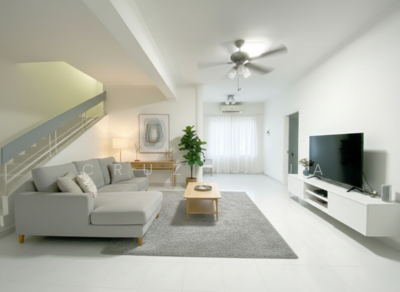 For Sale - Nice Number! Rare Mayflower House 1km to SNGS