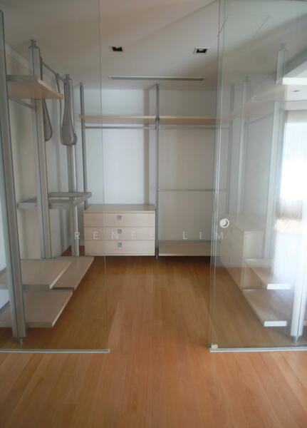 Master walk in wardrobe