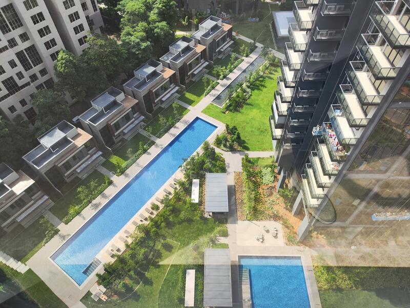 Living Room pool view