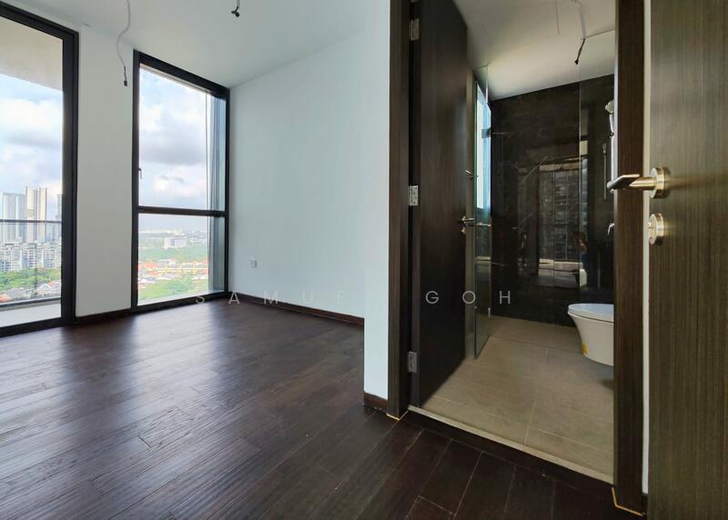 Junior MasterBedroom