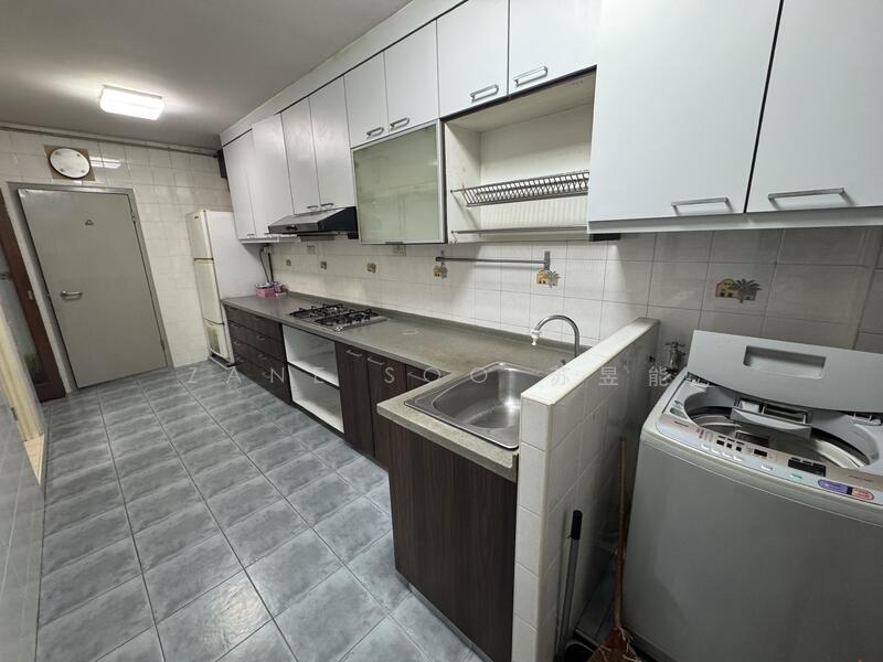 184B Rivervale Crescent, 184B Rivervale Crescent, 3 Bedrooms, 1,184 sqft, HDB Flat For Rent, by Zane Soo 苏昱能, 500037836 - Kitchen - PropertyGuru.com.sg