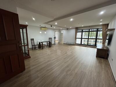 For Rent - 184B Rivervale Crescent