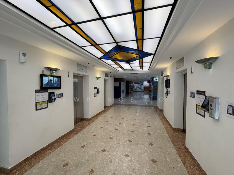High Street Centre, 1 North Bridge Road, 550 sqft, Office For Sale, by Lawrence Loy, 500037858 - Lobby - CommercialGuru.com.sg