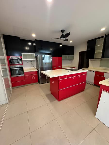 Goldhill Gardens, Goldhill Avenue, 5 Bedrooms, 4,510 sqft, Semi-Detached House For Rent, by Josephine Yap, 500037907 - Kitchen - PropertyGuru.com.sg